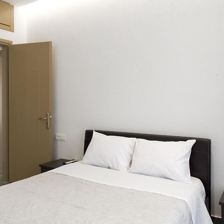 Maistros Apartments Mykonos Фтелия Экстерьер фото
