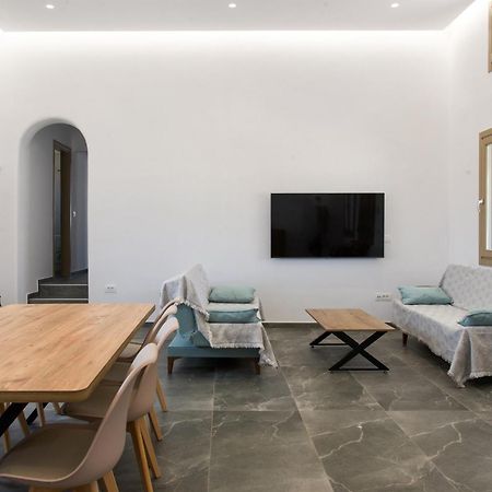 Maistros Apartments Mykonos Фтелия Экстерьер фото